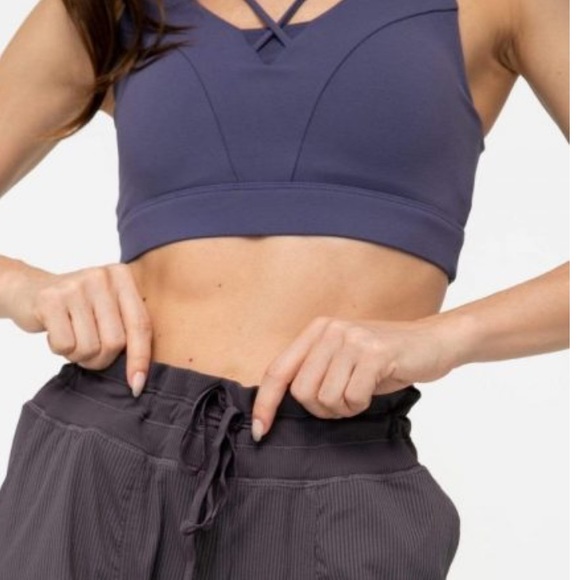 NWT J. ING Activewear Cross Front Strappy Sports Bra Size Large - Picture 5 of 16